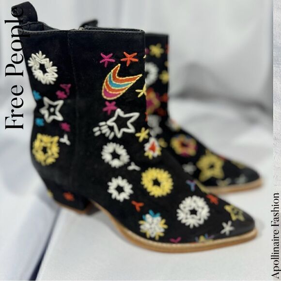 FREE PEOPLE BOWERS ANKLE BOOTS IN BLACK EMBROIDERED FLORAL SIZE 38.5 NWT - Picture 3 of 8